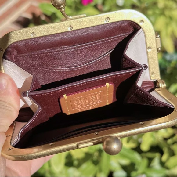 Disney X Coach Kisslock Frame Pouch With Disney Motif 69186 - Picture 9 of 10